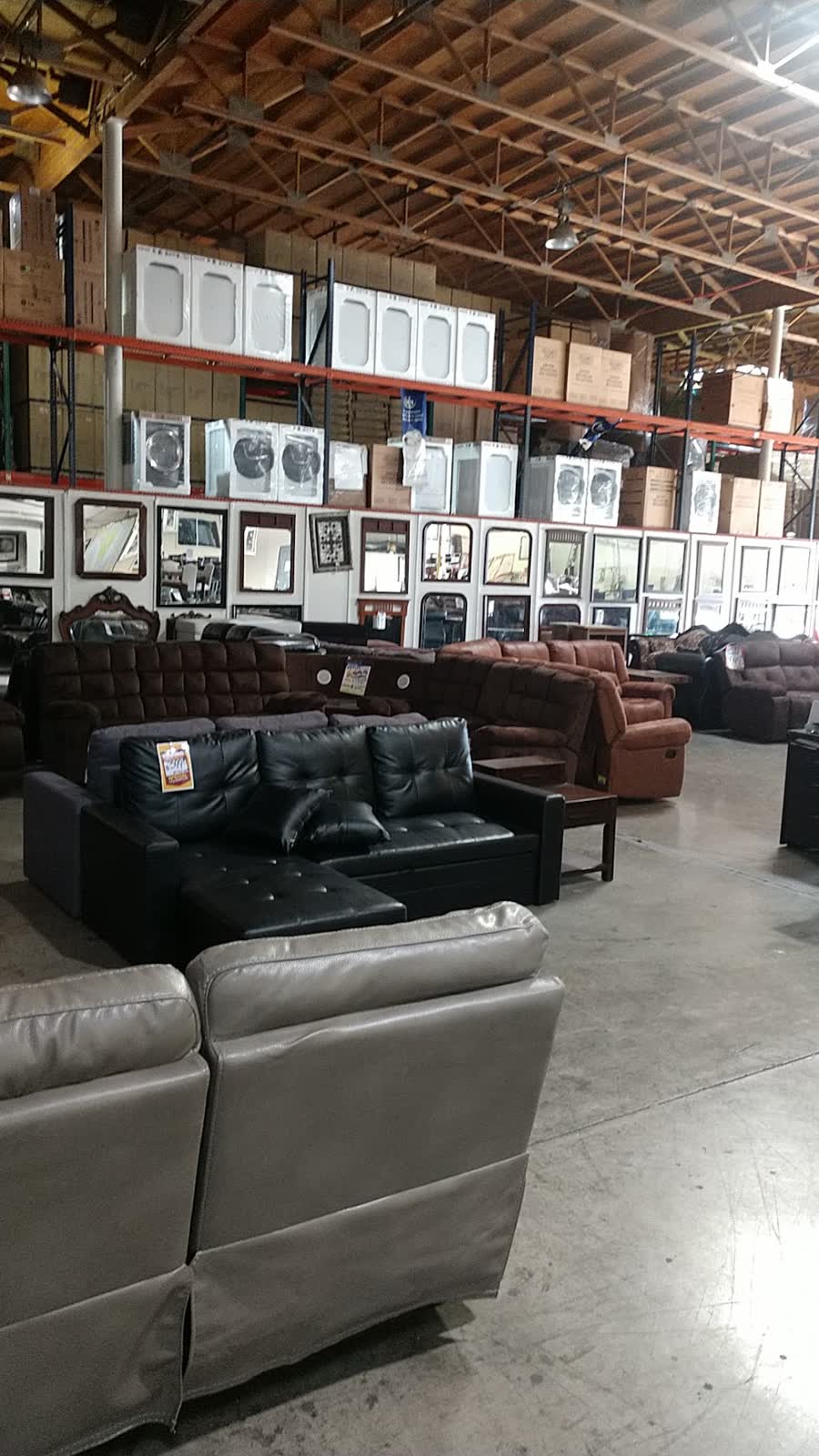 Daniel's Outlet Center photo 4