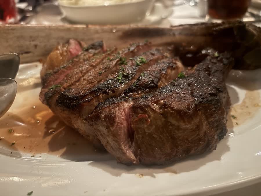 Morton's The Steakhouse photo 4