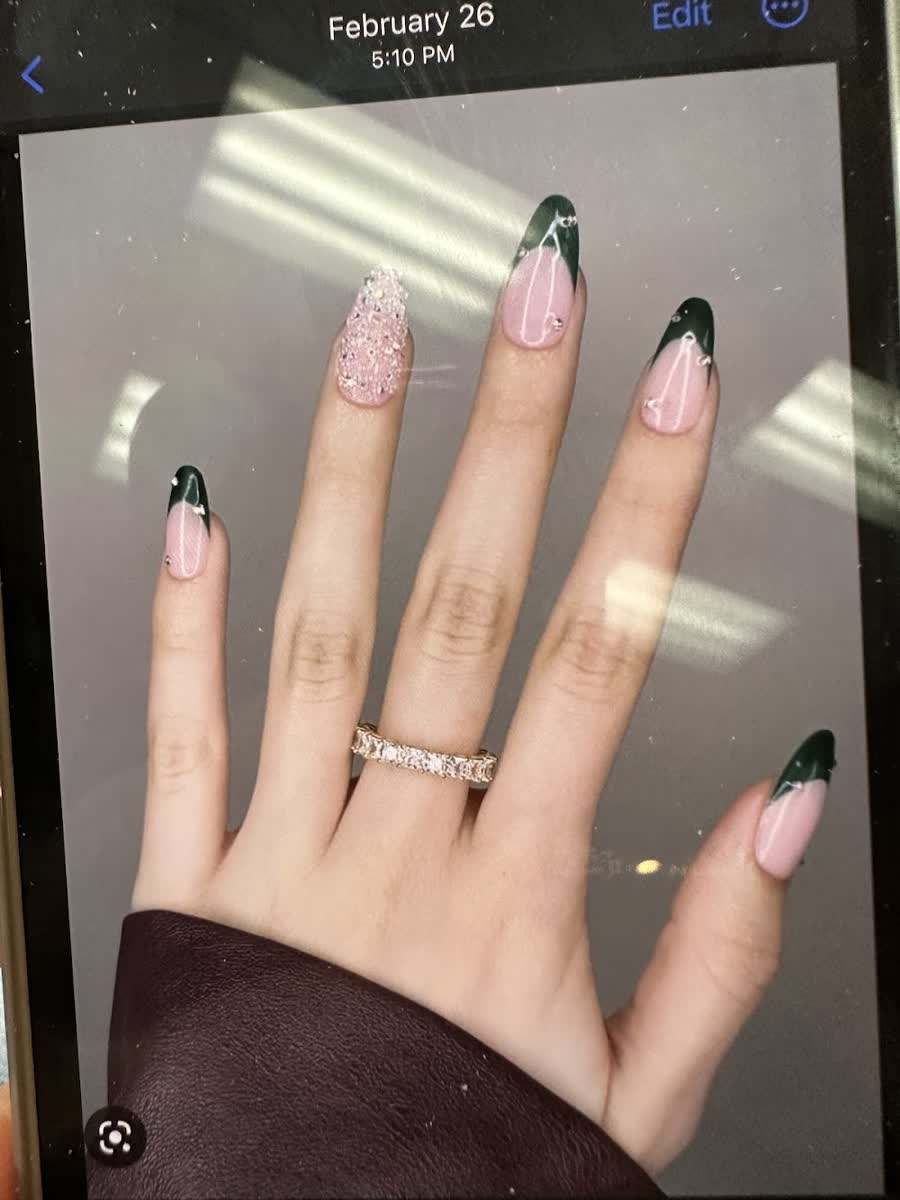Queen Nails and Spa in Anaheim, California
