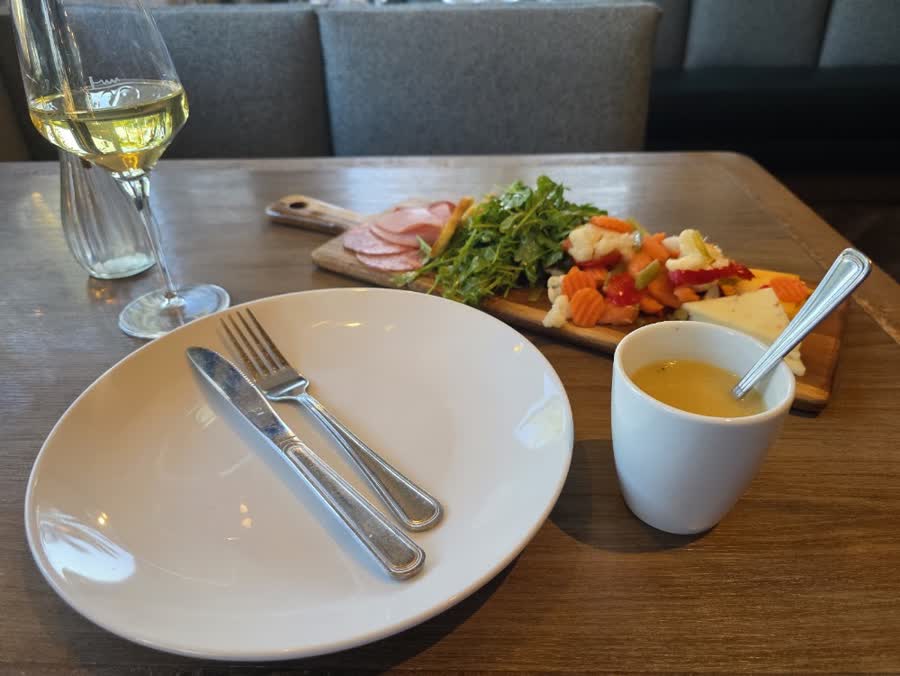 Savor Pizza & Wine photo 4